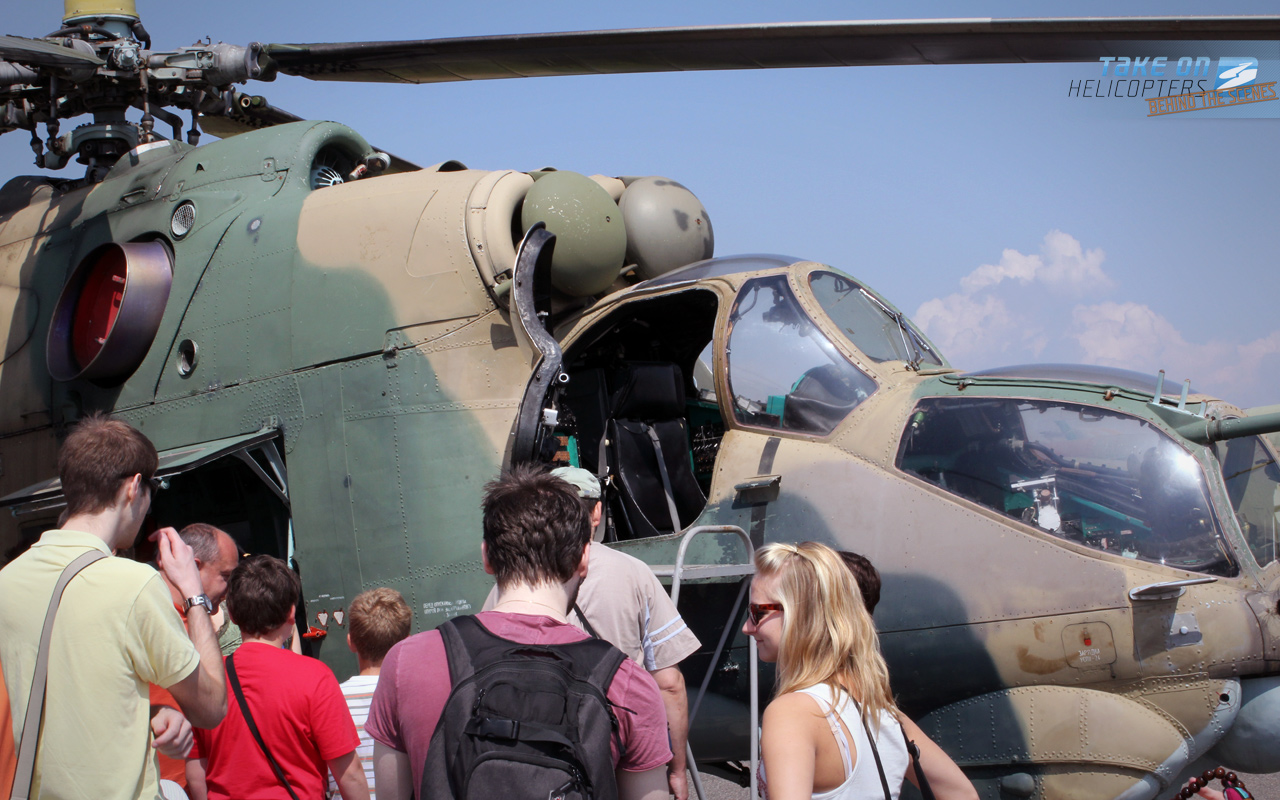 tkoh_fieldtrip_airshow_3.jpg