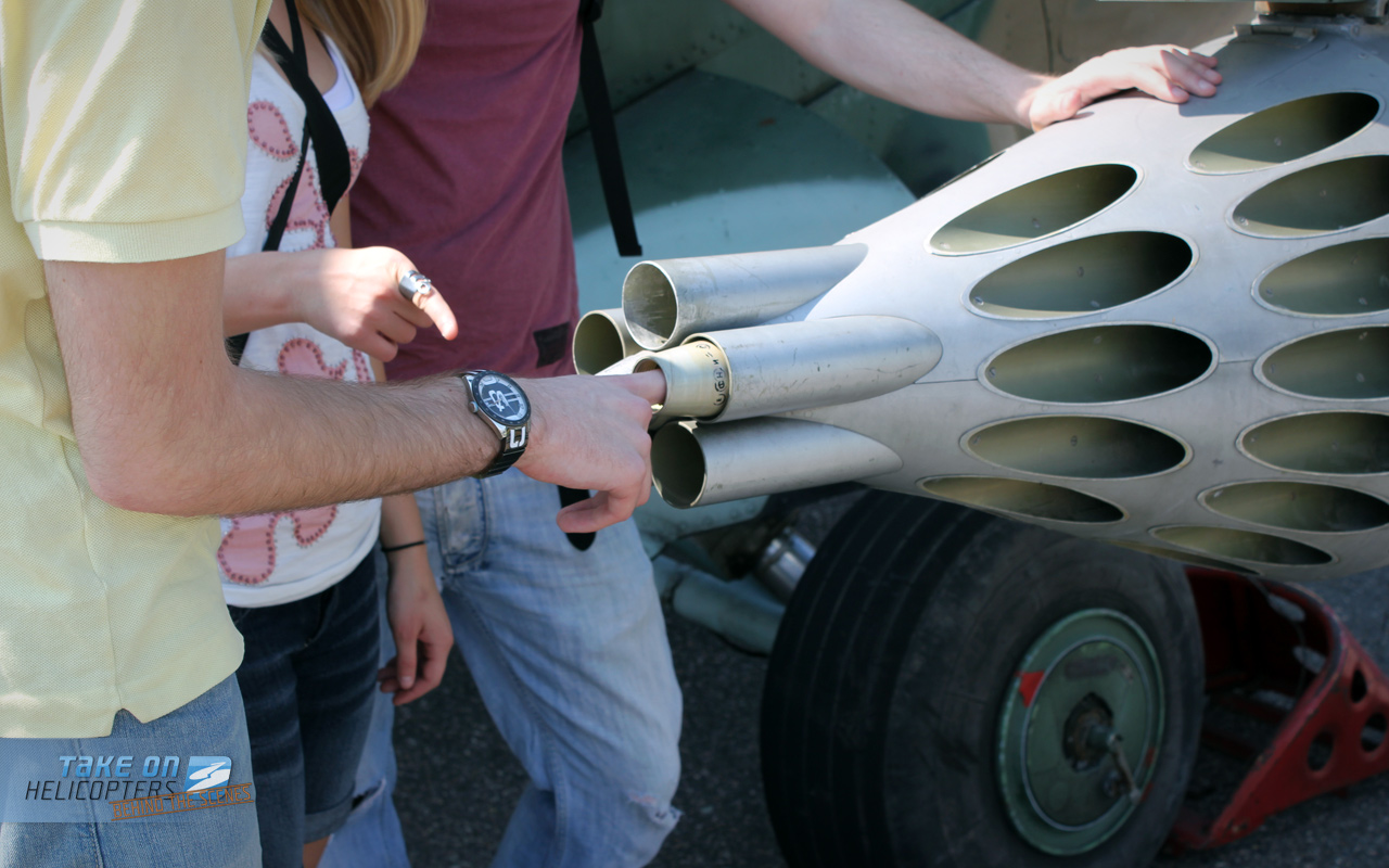 tkoh_fieldtrip_airshow_4.jpg