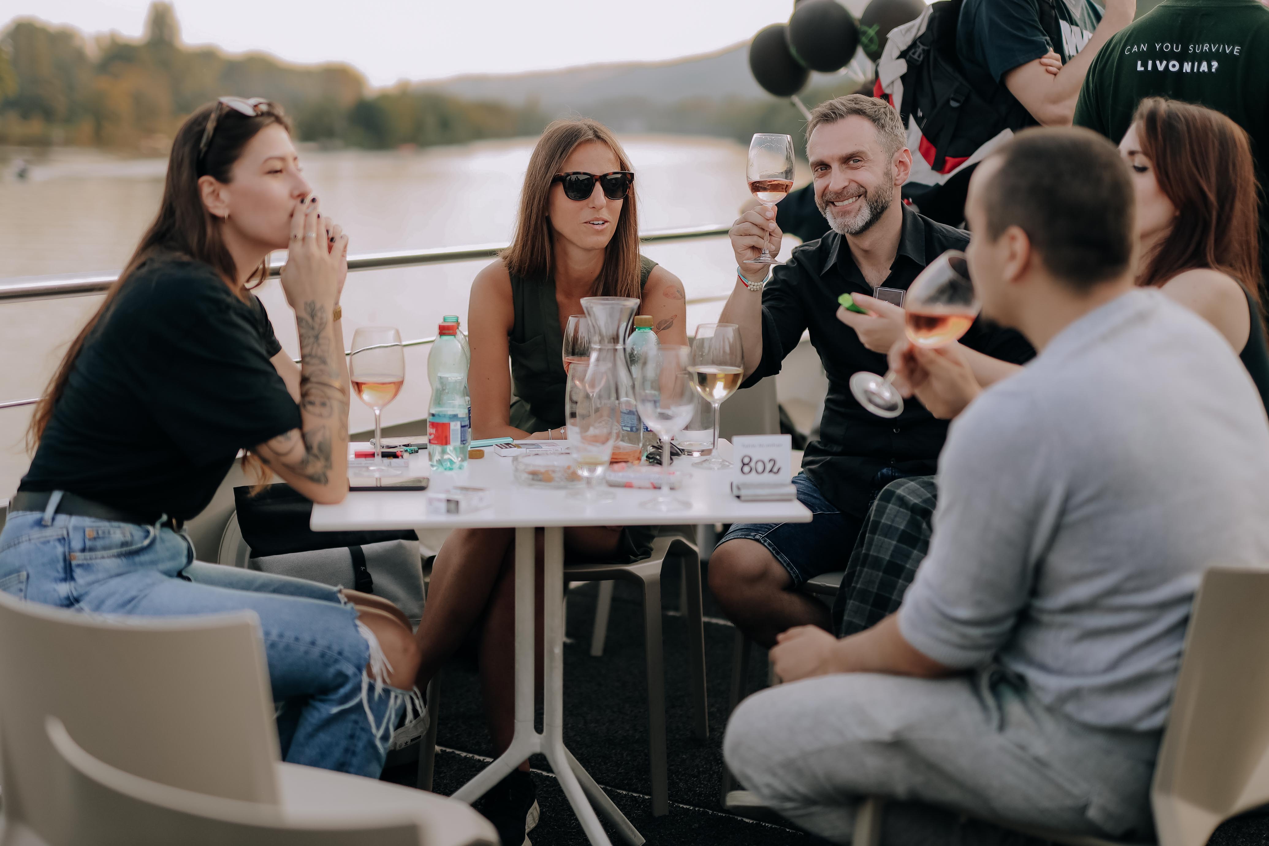 boat_party3.jpg